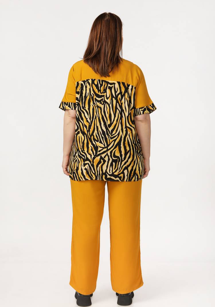 Костюм с анималистическим принтом шир.  750, рис. 20