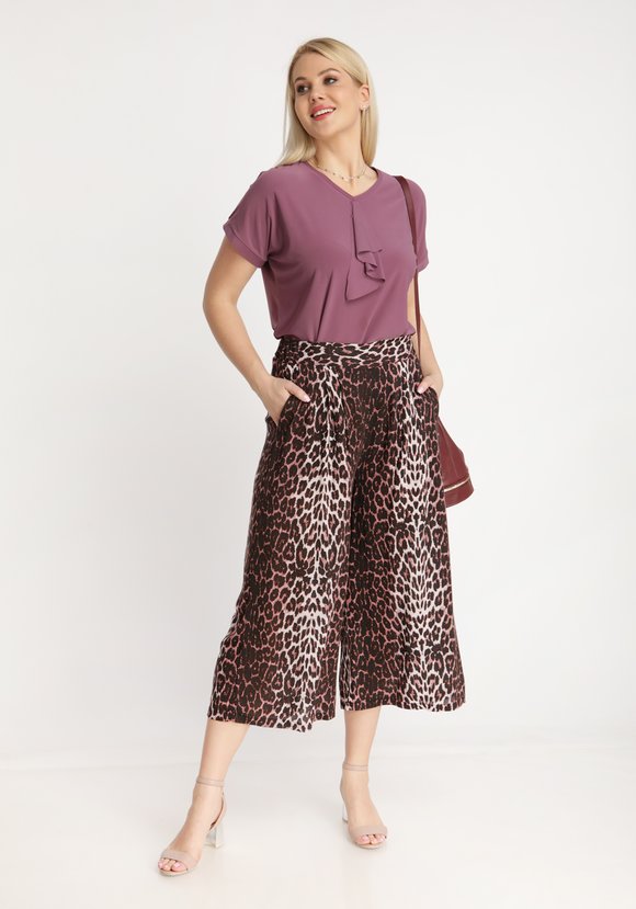 Блуза с воланом спереди шир.  580, рис. 23