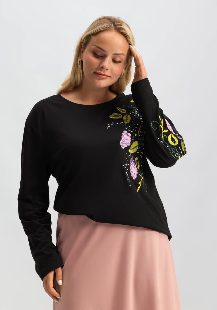 Лонгслив с вышивкой шир.  750, рис. 17