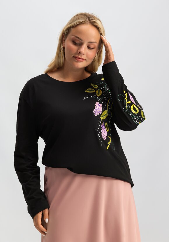 Лонгслив с вышивкой шир.  580, рис. 17