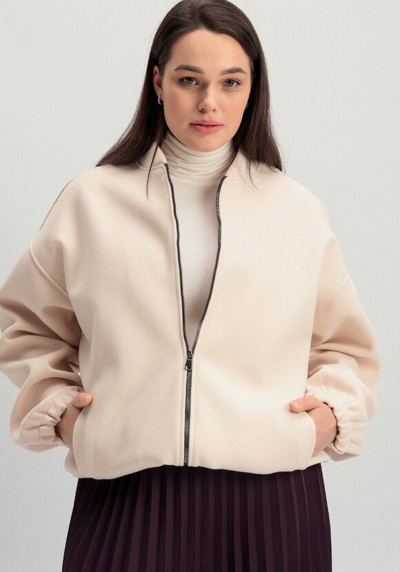 Бомбер свободного кроя на молнии шир.  580, рис. 12