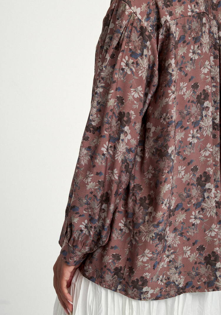 Блуза со сборкой в рельефах шир.  750, рис. 15