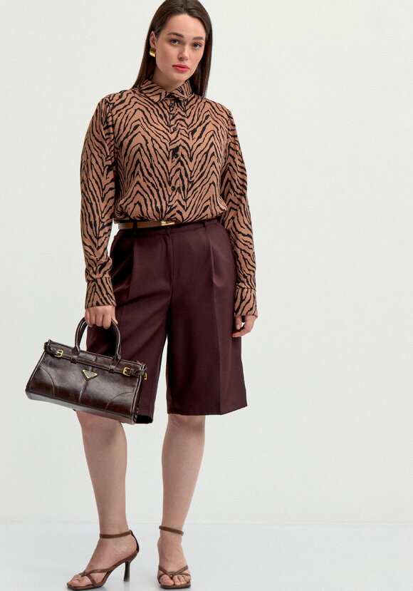 Блуза с анималистичным принтом на пуговицах шир.  580, рис. 7