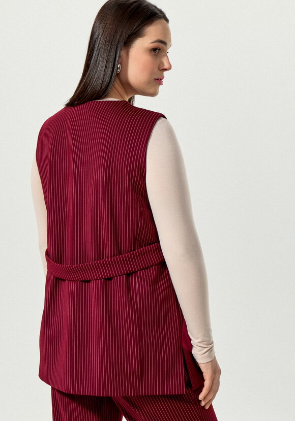 Жилет в полоску на пуговицах шир.  580, рис. 8