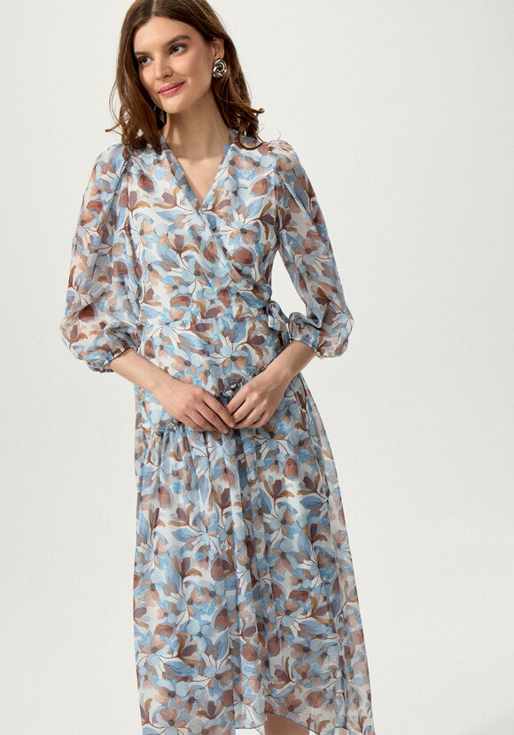 Платье на запах с флористическим принтом шир.  580, рис. 1