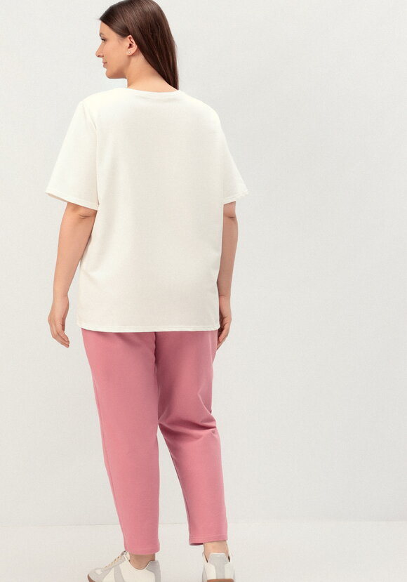 Комплект брючный с принтом на футболке шир.  580, рис. 21