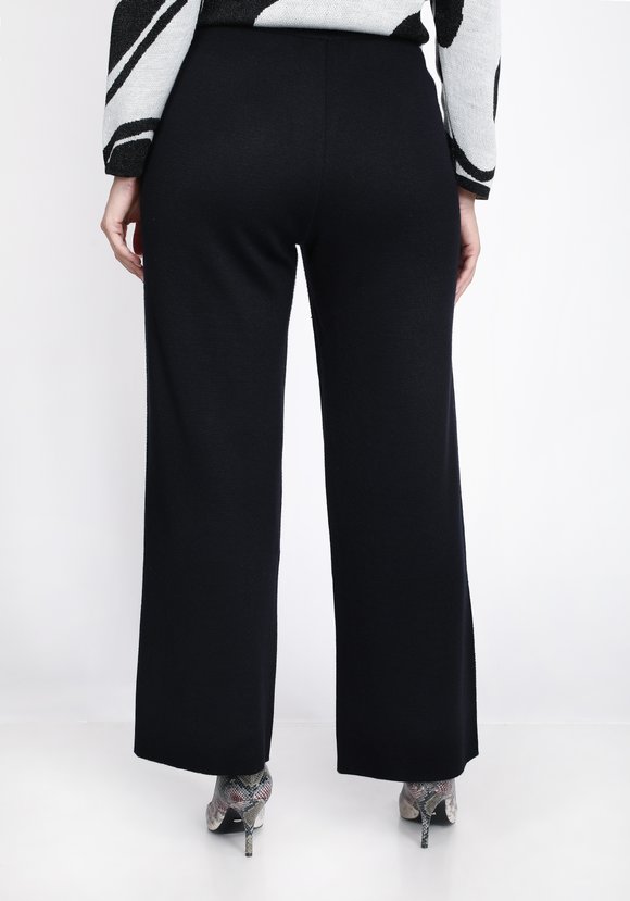 Брюки с накладными карманами и метанитью — купить за руб в магазине Леомакс