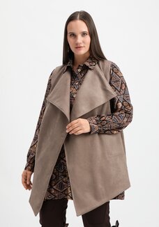 Жилет оверсайз с воротом апаш