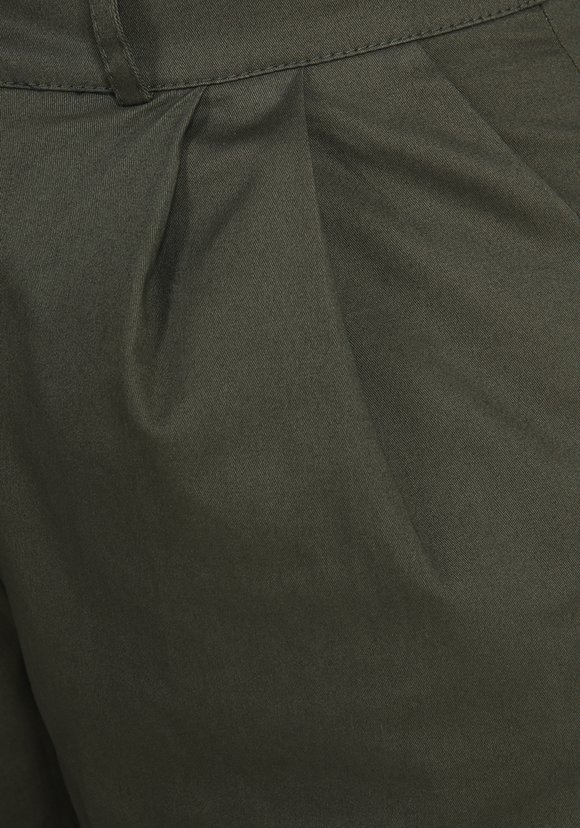 Брюки с защипами шир.  580, рис. 7