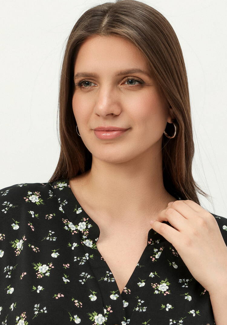 Блуза на пуговицах и разрезами по бокам шир.  750, рис. 22