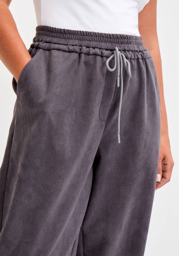 Брюки замшевые на резинке шир.  750, рис. 11