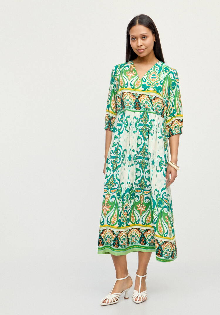 Платье с принтом свoбодного кроя шир.  750, рис. 27