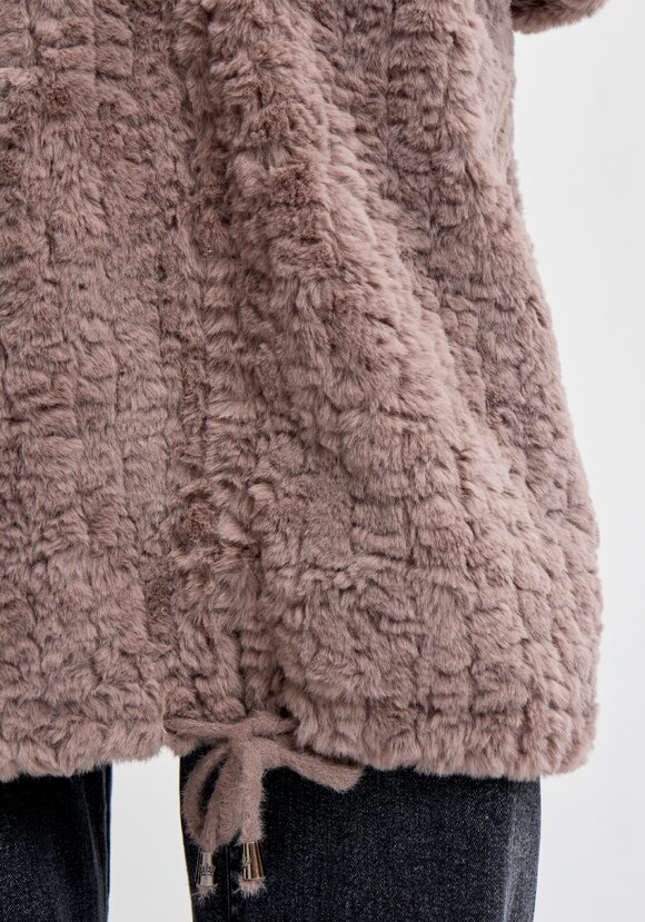 Пальто Вия шир.  580, рис. 23