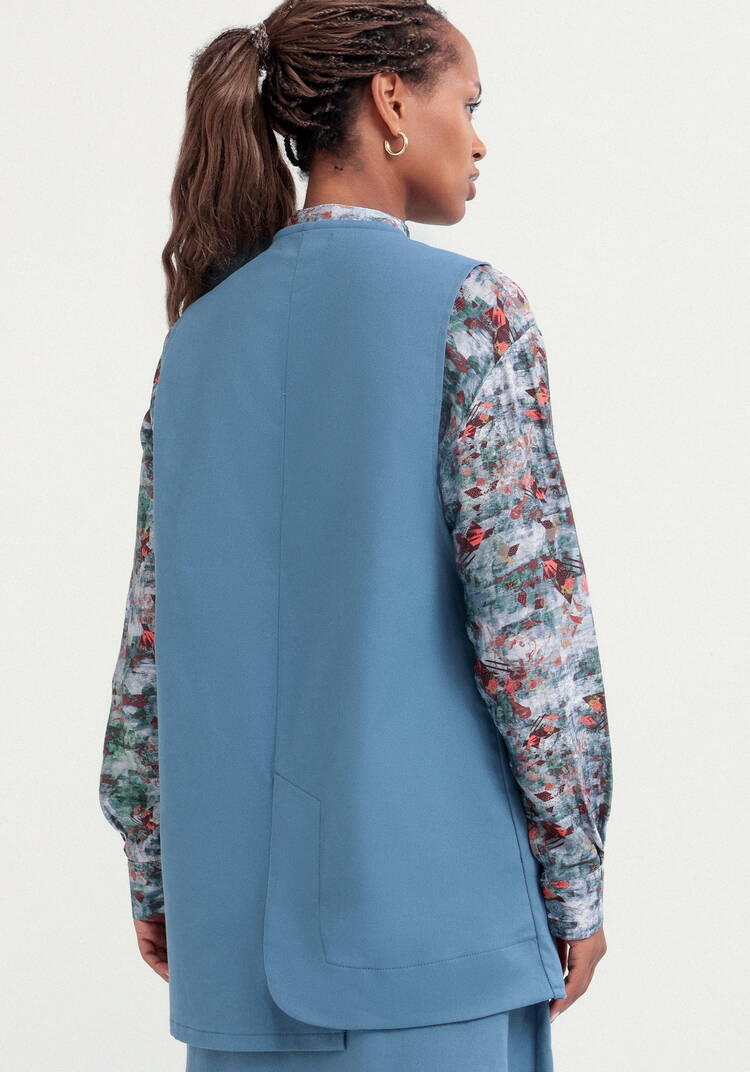 Жилет с асимметричной застежкой шир.  750, рис. 21