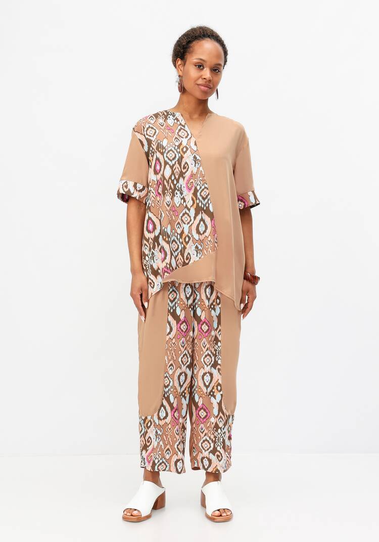 Костюм с асимметричными вставками шир.  750, рис. 3