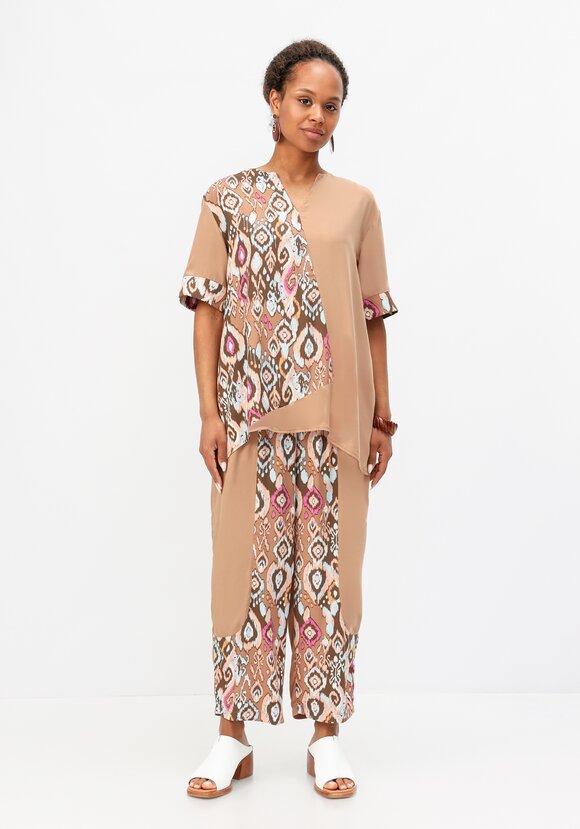 Костюм с асимметричными вставками шир.  580, рис. 3