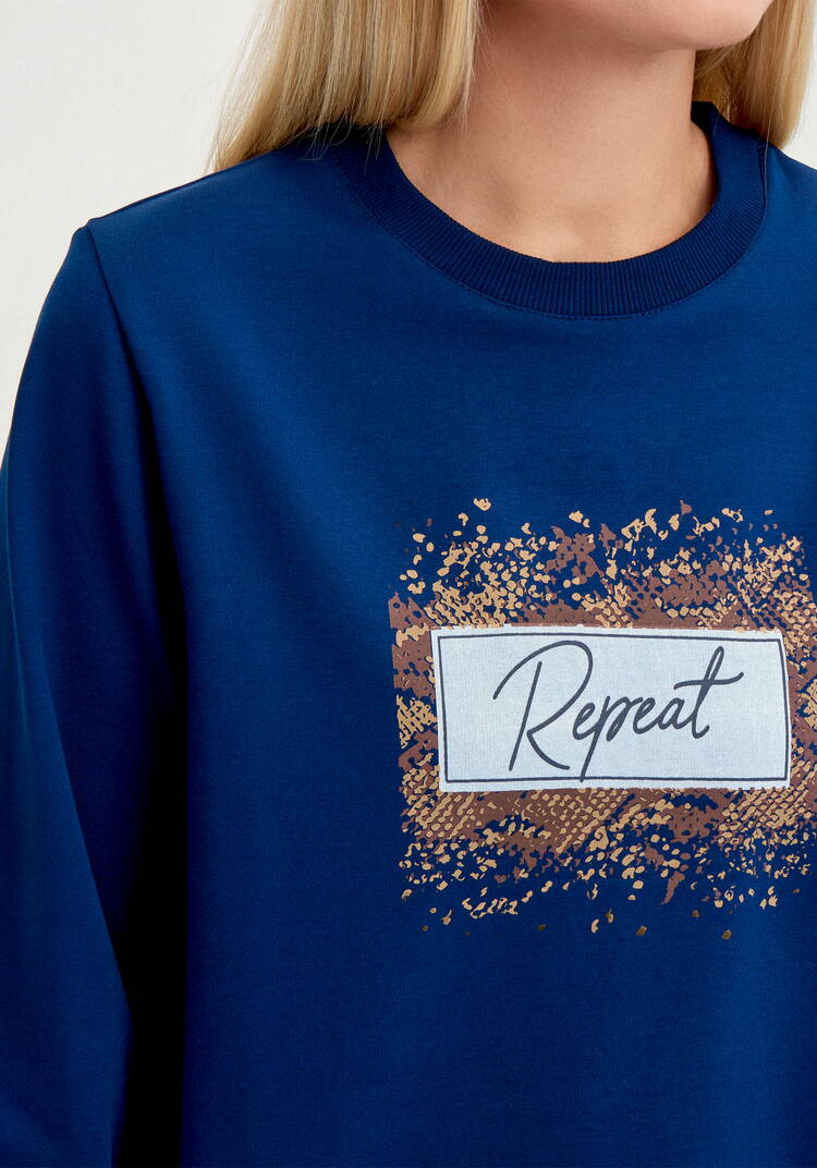 Костюм свитшот с принтом и брюки шир.  750, рис. 15