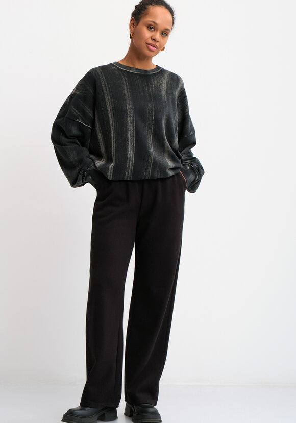 Брюки прямые от бедра на резинке шир.  580, рис. 19