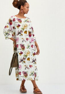 Платье свободного кроя изо льна