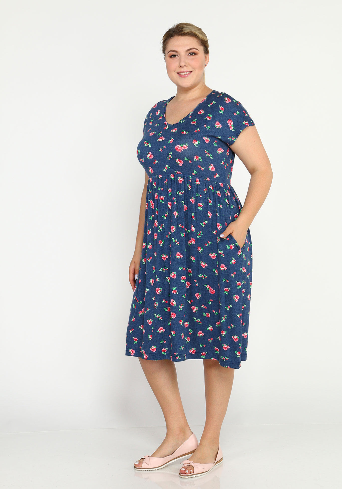 Платье-миди с принтом и сборкой Синель, размер 56, цвет сине-розовый - фото 3
