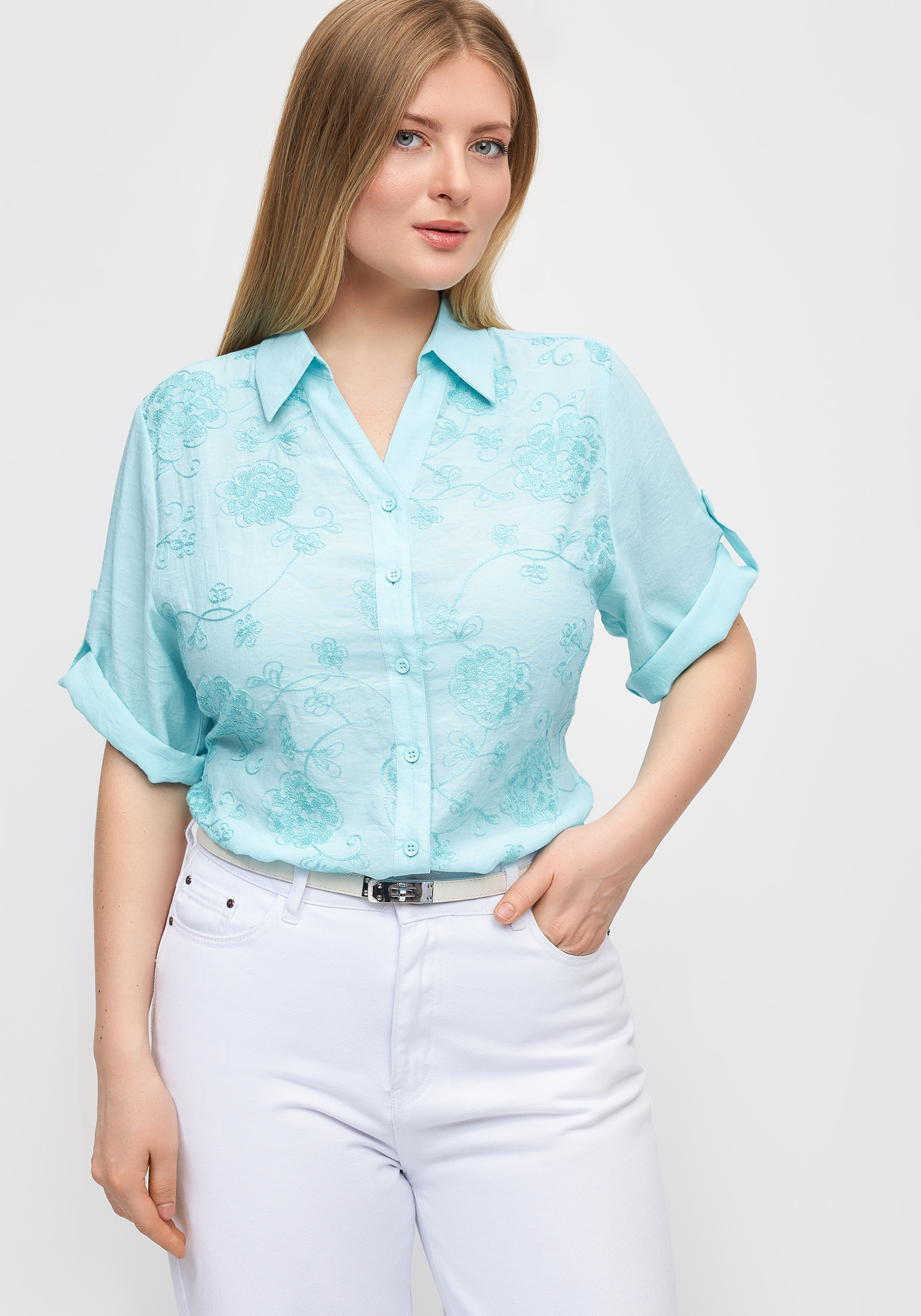 Блуза с фактурным узором на пуговицах 3999₽