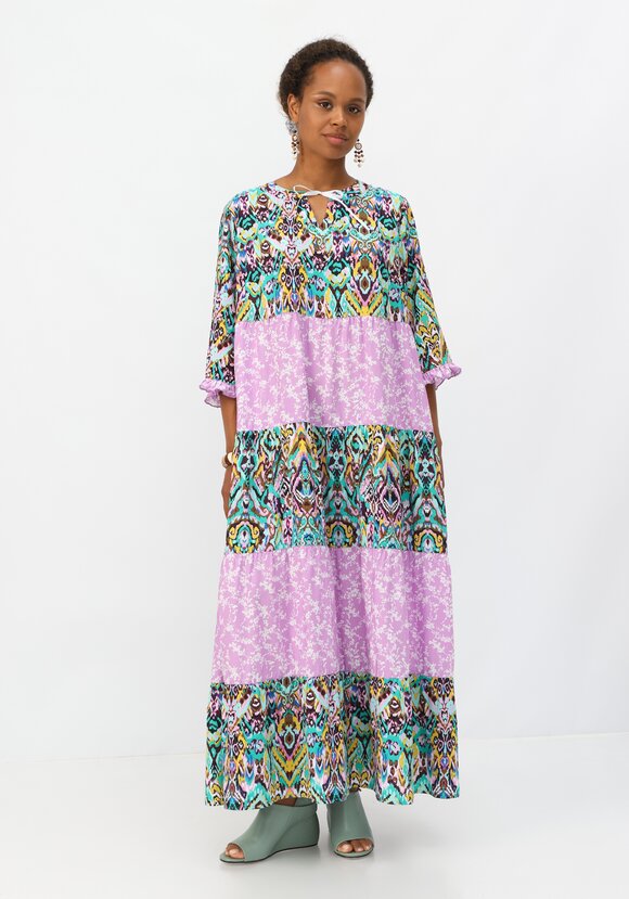 Платье с ярусами и комбинированным принтом шир.  580, рис. 28