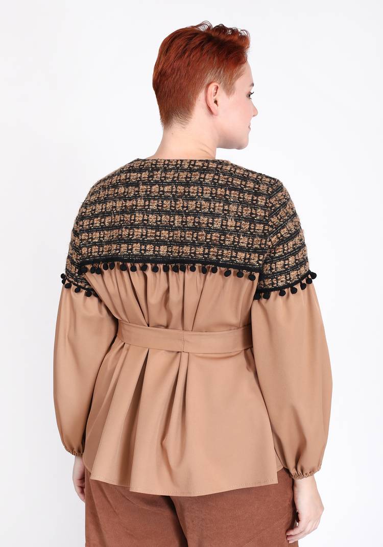 Блуза с поясом и декорированной кокеткой шир.  750, рис. 7
