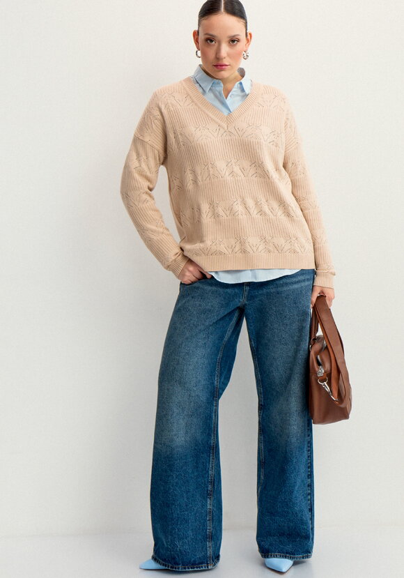 Джемпер с V-образным вырезом ажурный шир.  580, рис. 8