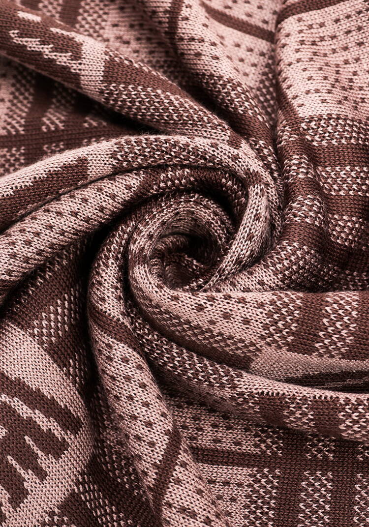 Палантин в клетку с монограммой шир.  750, рис. 5