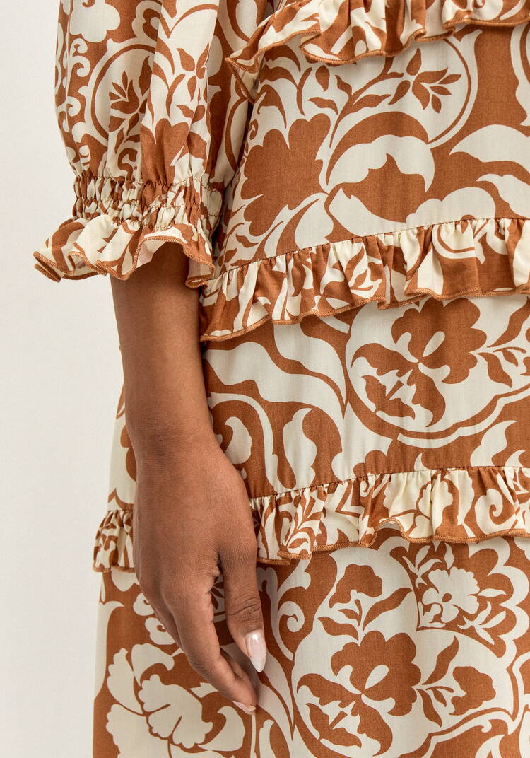 Платье с ярусами и обьёмным рукавом шир.  750, рис. 6