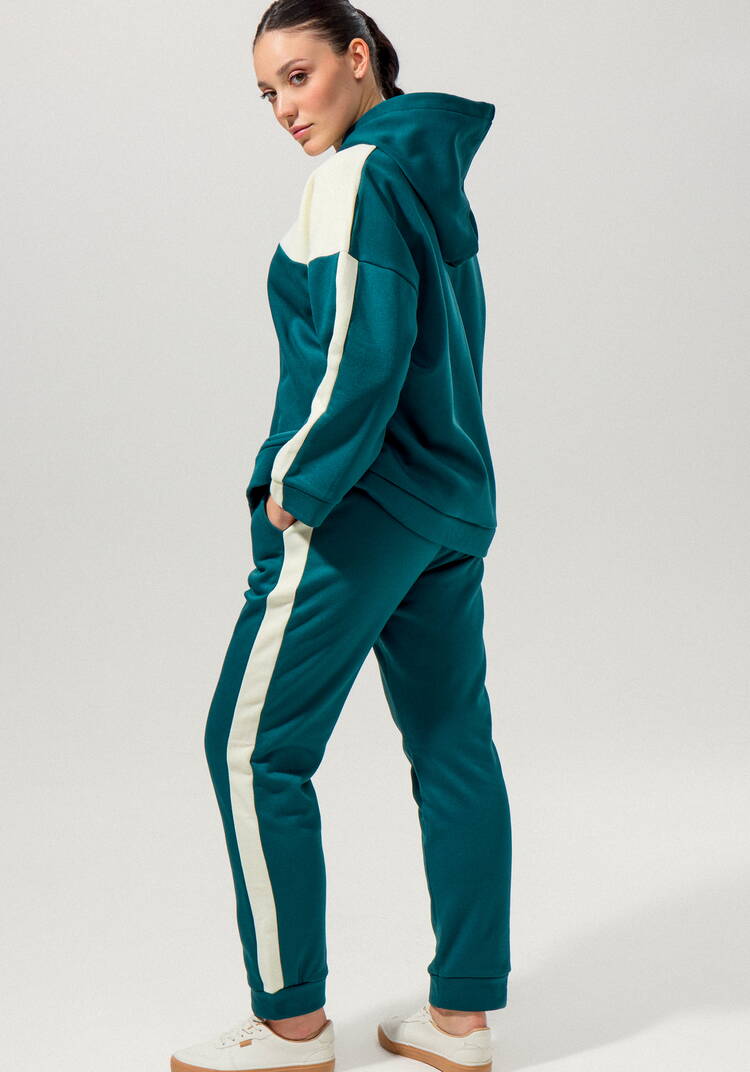 Костюм спортивный с комбинированной вставкой шир.  750, рис. 22