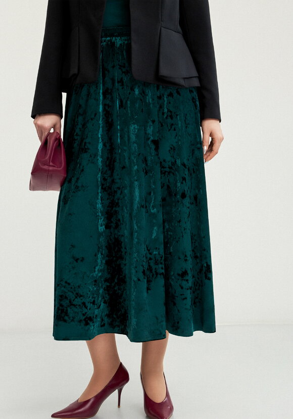 Юбка полусолнце из бархата шир.  580, рис. 9