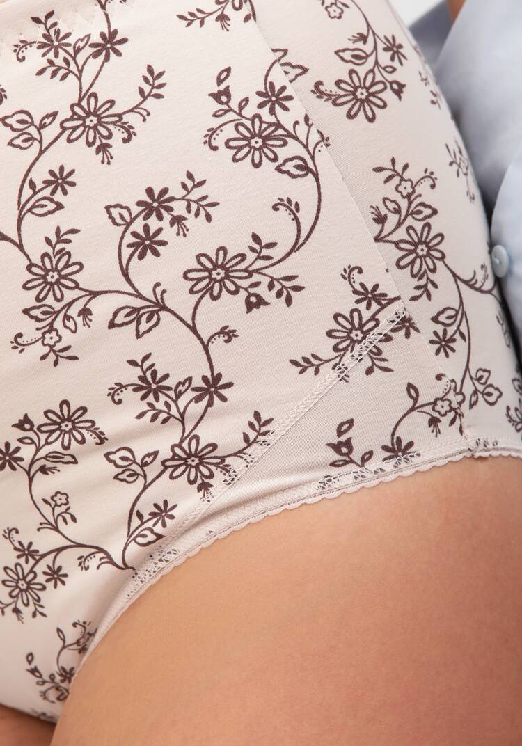 Татуировканы сүйіңіз, қаншықтар, бақытыңыз үшін