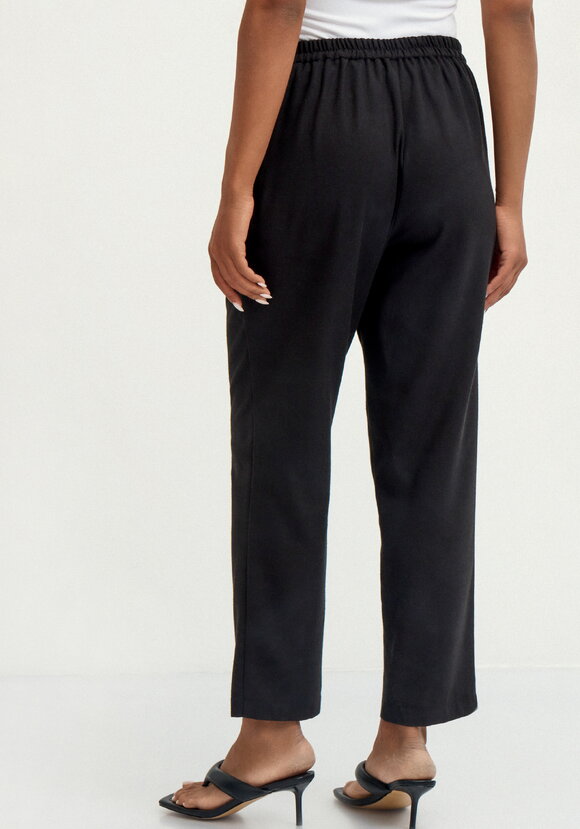 Брюки изо льна  прямые  с резинкой по поясу шир.  580, рис. 11