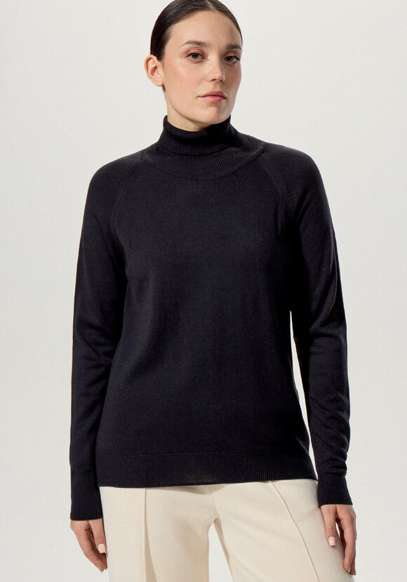 Джемпер с высоким воротником шир.  580, рис. 17