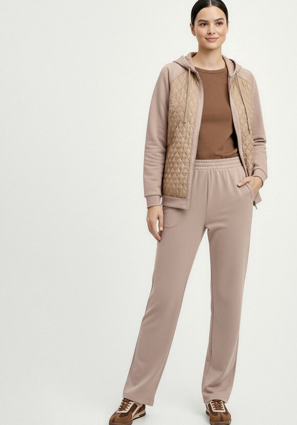 Брюки прямые трикотажные на резинке шир.  580, рис. 32