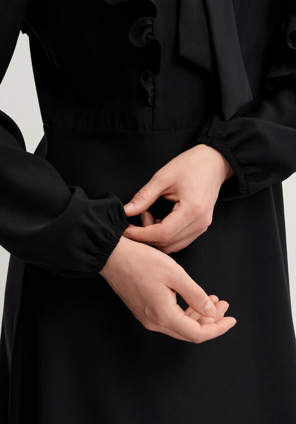 Платье с бантом и рюшами шир.  580, рис. 14