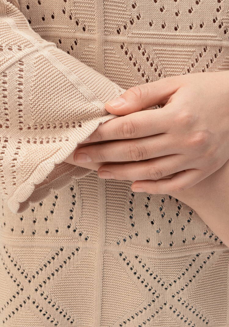 Туника с ажурным рисунком и воротником поло шир.  750, рис. 27