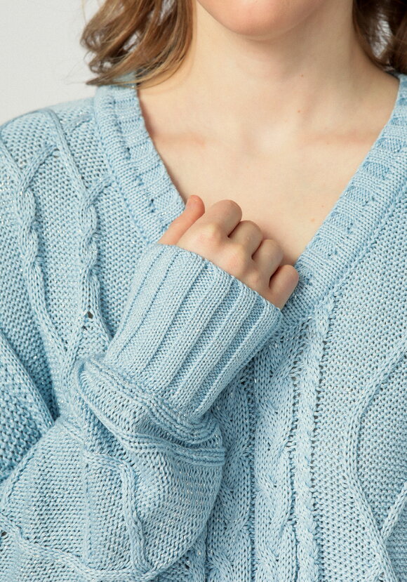 Джемпер женский с рисунком косы и араны шир.  580, рис. 19