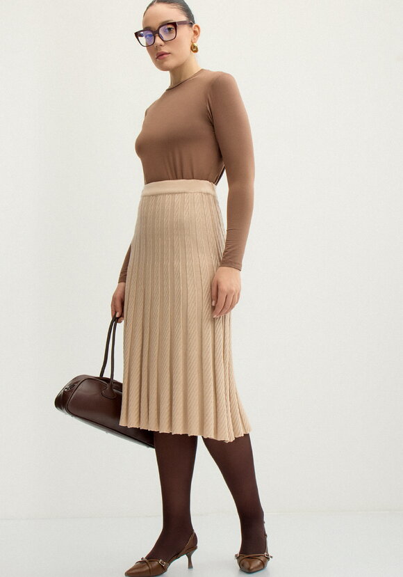 Юбка плиссе в вертикальную полоску шир.  580, рис. 22