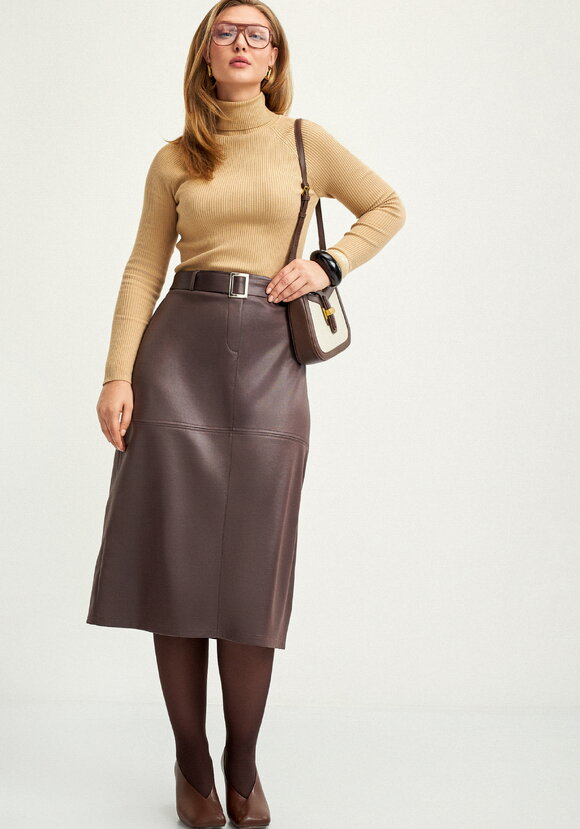 Юбка прямая с декоративными отстрочками шир.  580, рис. 8