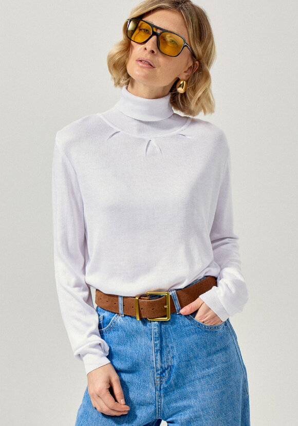 Водолазка с защипами у горловины шир.  580, рис. 4