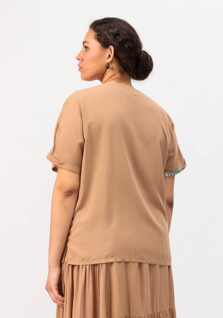 Блуза с асимметричной вставкой шир.  750, рис. 20