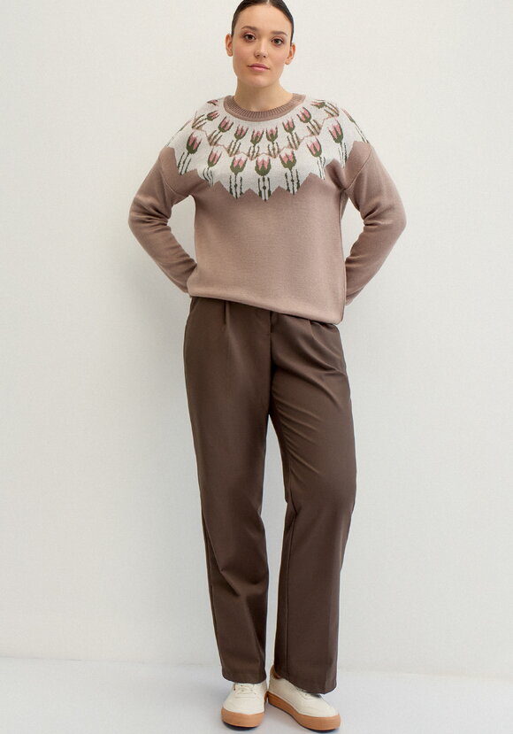 Джемпер с цветочным рисунком по горловине шир.  580, рис. 2