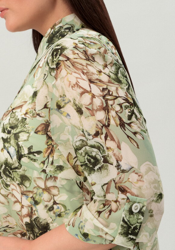 Рубашка удлинённая с цветочным принтом шир.  580, рис. 40