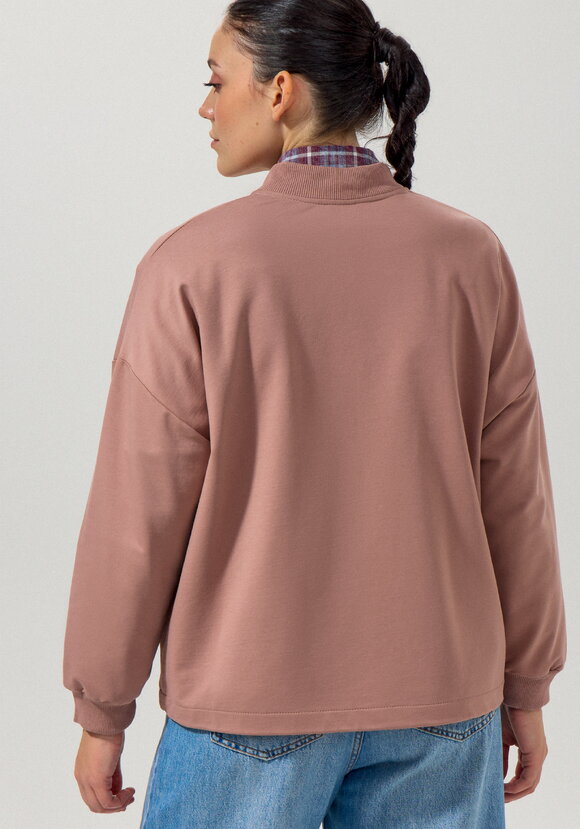 Бомбер с кулиской по низу шир.  580, рис. 9