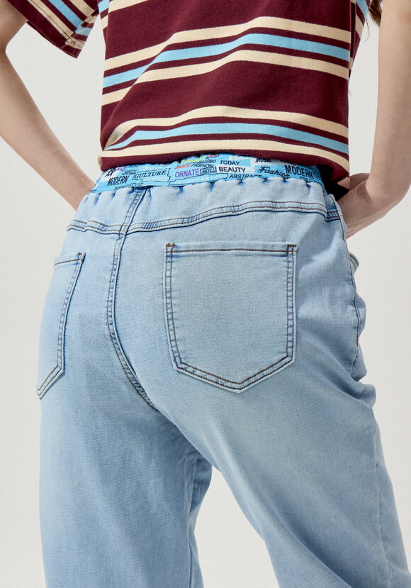 Джинсы с принтом по поясу шир.  580, рис. 23