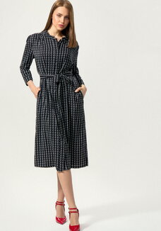 Платье-рубашка с воротником-стойкой