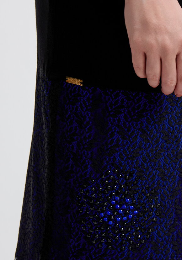 Костюм: блуза и юбка с гипюровыми вставками шир.  580, рис. 13