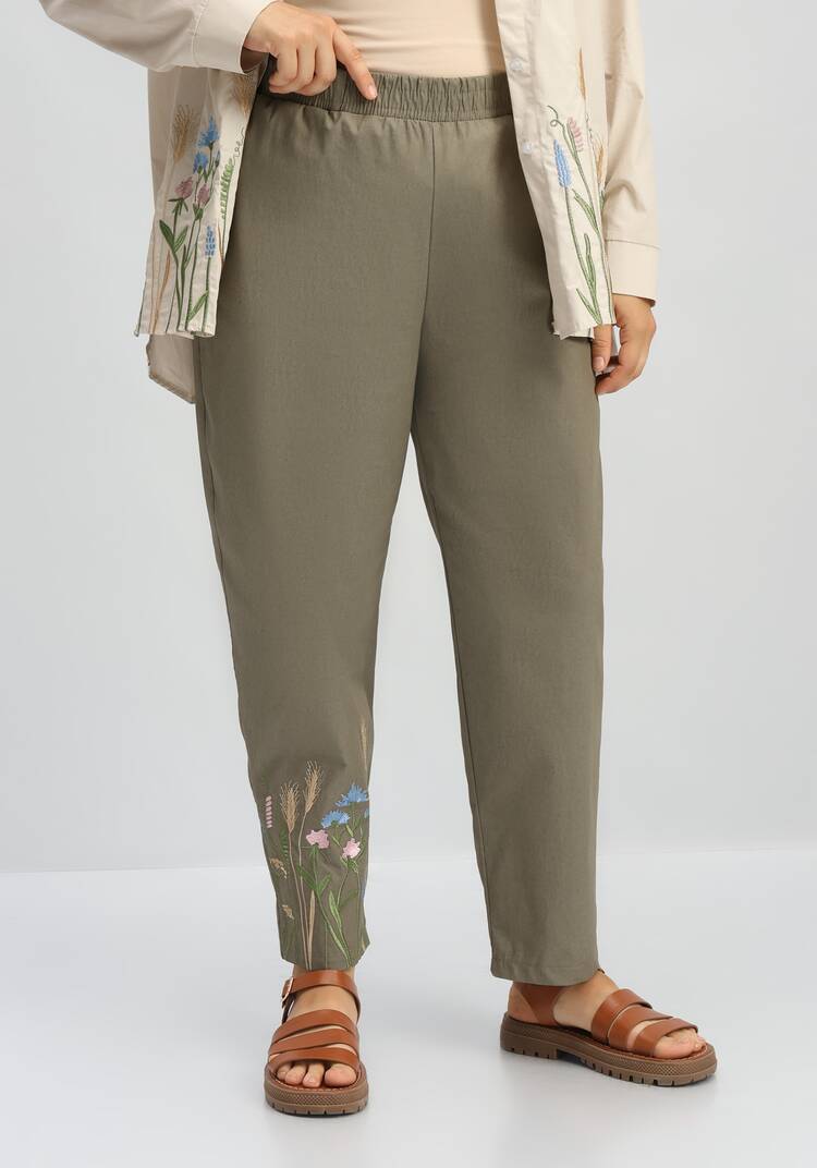 Брюки с вышивкой по низу шир.  750, рис. 27